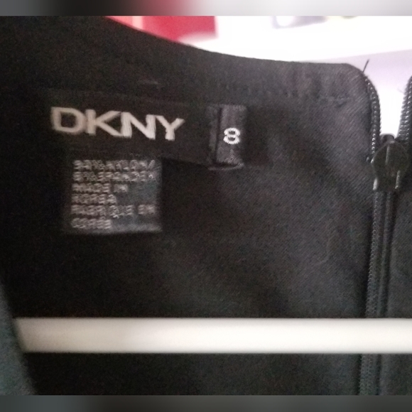 DKNY DRESS ..NUMBER 8 - Picture 2 of 2